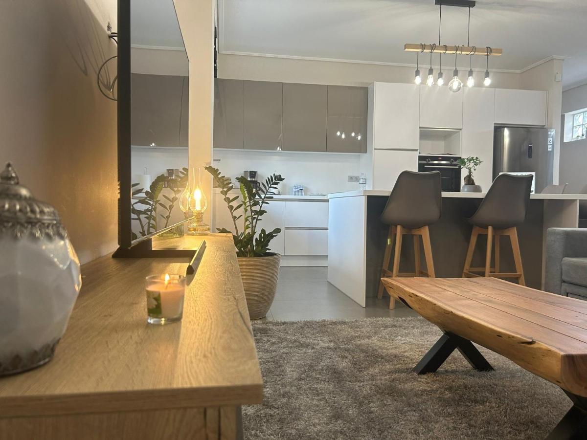 New Minimal Apartment,10' From Athens Airport Spáta Eksteriør billede
